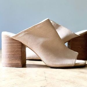 Kenneth Cole leather mules wood heel size 7